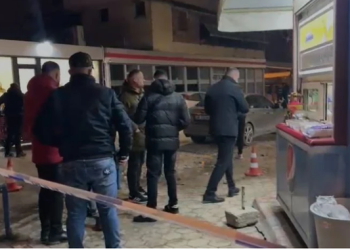 “Iku ore iku…”, pamje të rënda nga atentati në Vlorë (VIDEO)