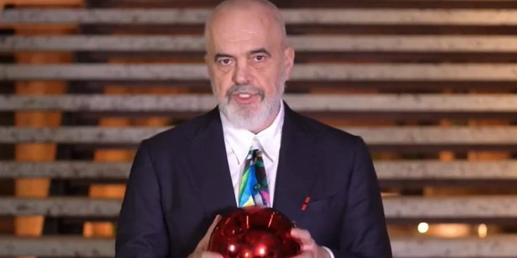 Rama uron Vitin e Ri: Do ta ngjisim Shqipërinë në majën ku do të qëndrojë edhe ne të mos jemi më