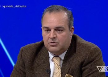 Mjeku Edvin Prifti thyen heshtjen: Jam i zhgënjyer nga Shqipëria. Gjeta njerëz që shisnin shtëpitë për t’u operuar në Turqi