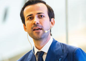 Shqiptari ndërton superkompjuterin më të madh në botë, për Inteligjencën Artificiale