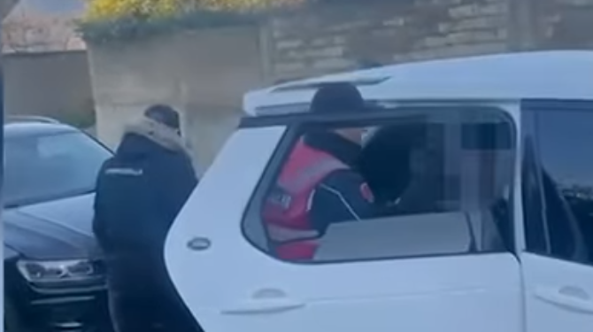 Shisnin kokainë e kanabis në doza në Sarandë e Delvinë, 11 të arrestuar (VIDEO)