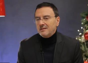 “E kam kërkuar, i kam shkruar pa fund”, Pirro Çako rrëfen miqësinë me Parashqevi Simakun: E ftoj të bëjmë një këngë përsëri bashkë