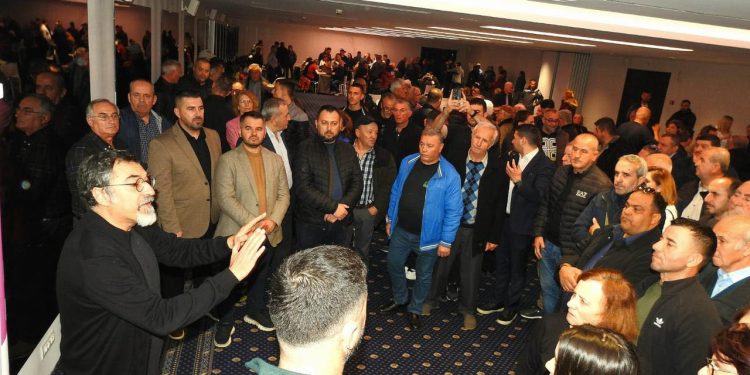 “Bashkë jemi më të fortë”, drejtuesit e PS fushatë në Athinë: Regjistrohuni që të votoni!