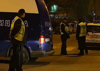 E rëndë, babai vret djalin pas një debati