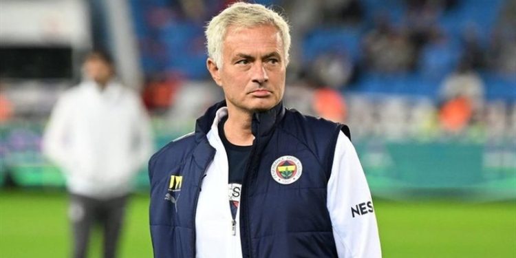 Mourinho lëshon akuza për trukim në Turqi: Historia e disa ndeshjeve është e shkruar përpara kohe