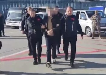 I rrethuar nga shumë policë, ekstradohet Dritan Rexhepi