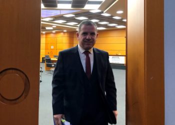 Dyshohet për korrupsion, pezullohet kryeprokurori i Sarandës