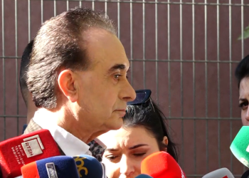 Deputeti i PD: Bashkia Fier, tender për koncert me këngëtarë në Greqi