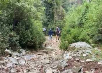 Një turiste austriake bllokohet në Karaburun
