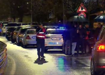 Atentat në Tiranë, ekzekutohet një person brenda në makinë (Emri)