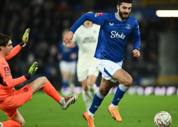 Brojën e ndjek tersi, edhe Everton kërkon ta largojë me çdo kusht