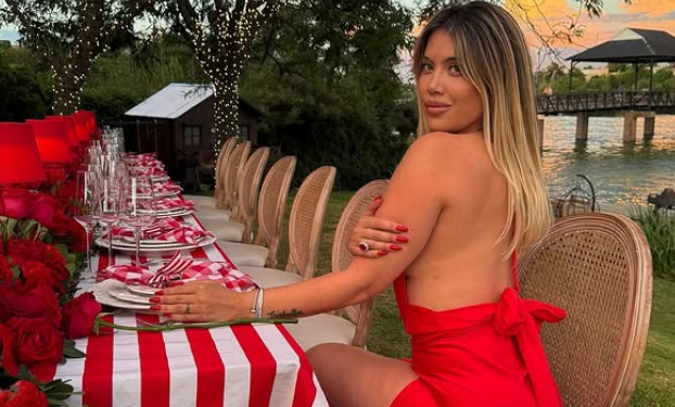 Wanda Nara pas ndarjes me këngëtarin lidhet me fqinjin e Ikardit