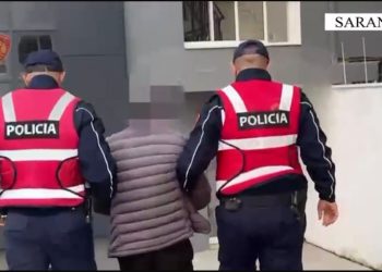 Policia në Sarandë tregon “forcën” me një shitës ambulant, gjyqtari nga Gjirokastra e liron: Arrestimi ishte i paligjshëm!