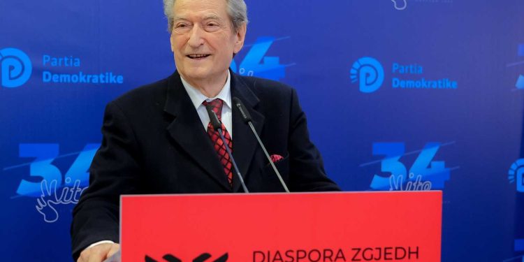 Berisha në Gjirokastër: Do rrisim rrogën mesatare në 1200 euro (VIDEO)