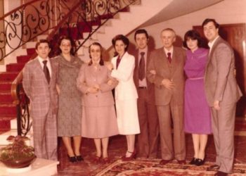 Raporti për abuzimet e familjes së Enver Hoxhës: Në një vit konsumuan 2 ton mish dhe 7 kuintalë sallam