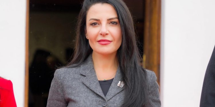 Homazhet për 21 Janarin, mungon Rama