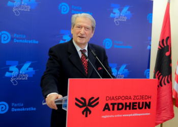 Berisha në Gjirokastër: Rama ka marrë trafikantët e të gjithë rajonit dhe i ka vërsulur në Jug, nga Vlora në Ksamil