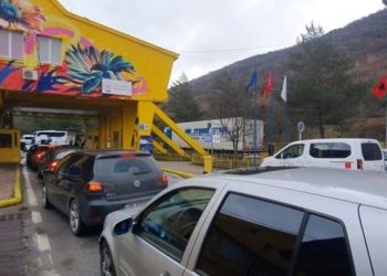 Nis kthimi i emigrantëve, fluks në pikat kufitare me Greqinë