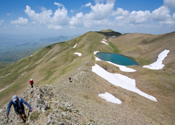 Greqia akuzon Shqipërinë se i ka vjedhur liqenin e Gramozit, Google ndan kufirin në mes (FOTO)