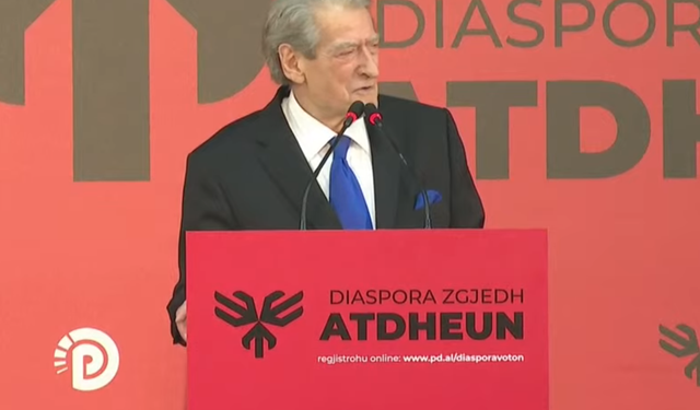 Berisha në Athinë: Përulem përpara grekëve që hapën zemrën ndaj jush!