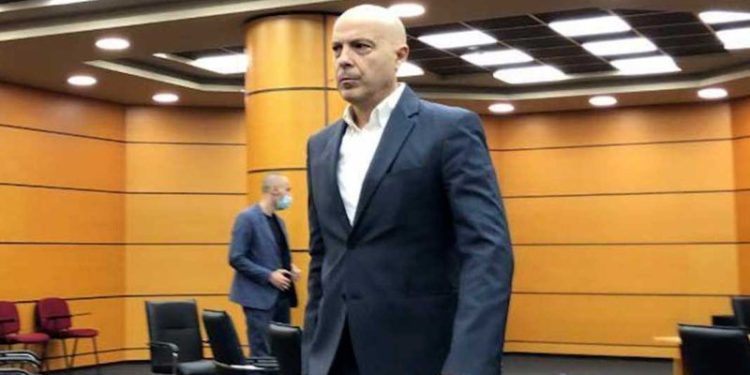 Sulmet e Veliajt, KLP merr në mbrojtje prokurorin Ols Dado