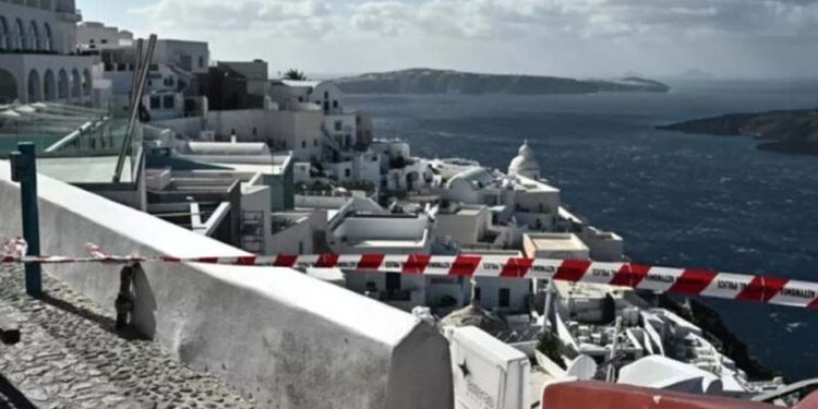 Detaje nga ngjarja tragjike në Santorini, si mbeti i bllokuar shqiptari mes rrënojave nën çati