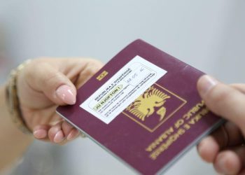 Zgjedhjet parlamentare 2025/Qeveria shtyn afatin e pasaportave, Ministri Hoxha: Përfitojnë 500 mijë qytetarë