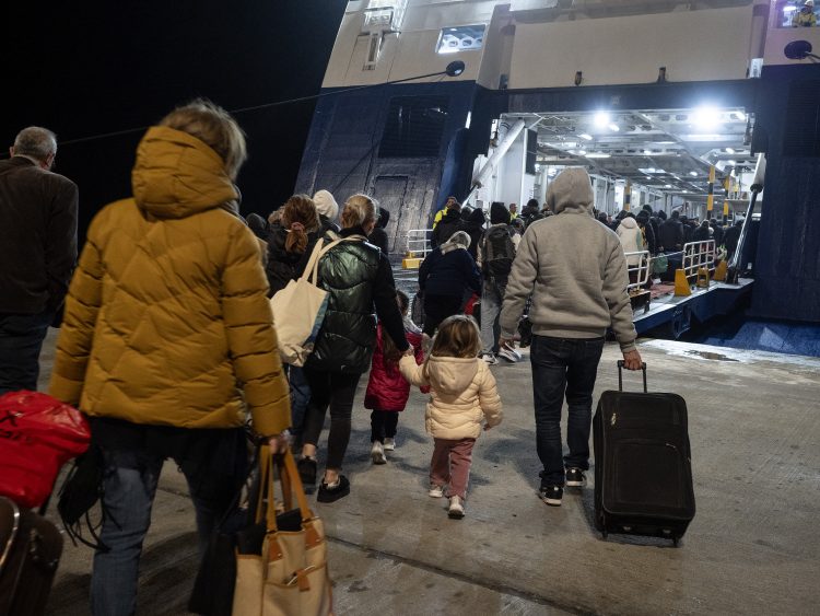 Largime masive nga Santorini, sizmiologu grek zbulon kur mund të shpërthejë vullkani