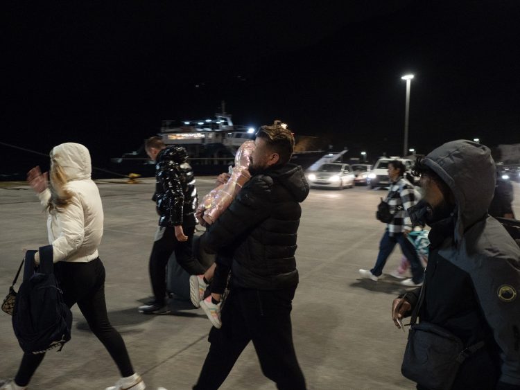 Largime masive nga Santorini, sizmiologu grek zbulon kur mund të shpërthejë vullkani