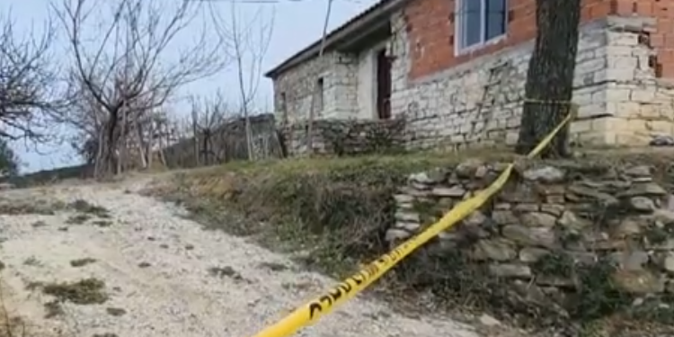 E rëndë/ Dy vëllezër gjenden pa jetë në banesë në Mallakastër, ja çfarë dyshohet