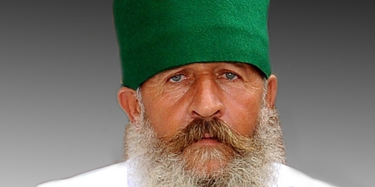 Vdekja e Baba Hekuranit në Përmet, reagon Kryegjyshata: Homazhet bëhen sot dhe nesër në Alipostivan