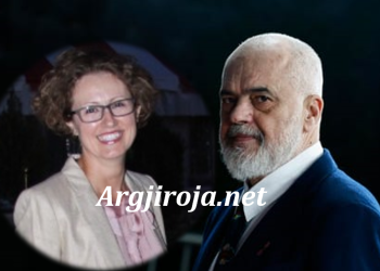 Lëvizje në Kryeministri, kush është gruaja që i vjen në krah Ramës