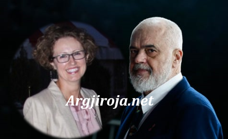 Lëvizje në Kryeministri, kush është gruaja që i vjen në krah Ramës