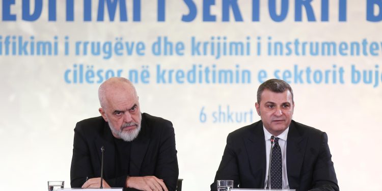 250 milionë euro për bujqësinë, Rama thirrje bankierëve: Jepni kredi përndryshe e keni të sigurt vendin në ferr!