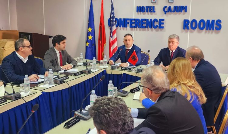 Zgjedhjet, Ervin Hoxha mbledh prefektët në Gjirokastër: Janë hartuar të gjithë planet e masave