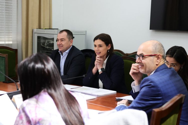 Muzhaqi: Forcojmë mekanizmat për pjesëmarrjen e të rinjve në politikëbërje