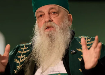 “Rakia, si qumështi i nënës”- Baba Mondi intervistë për AFP: Shteti Bektashi, një copë tokë pa taksa dhe polici!