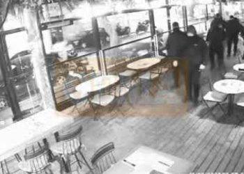 Goditet banda e shqiptarëve, shihni si iu vendosnin gjoba bizneseve në Athinë (VIDEO)