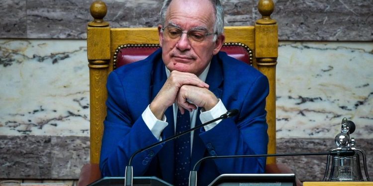 Greqia zgjedh presidentin e ri, opozita proteston