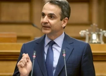 2 vite nga tragjedia e Tempit, Greqia “dridhet” nga protestat! Mitsotakis: Përpjekje e opozitës për destabilizim