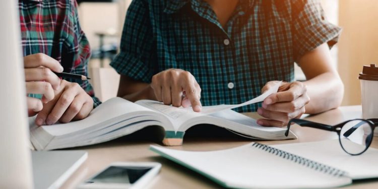 47% e popullsisë në Shqipëri mezi shkruan dhe lexon