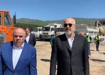 Rama duhej të reagonte që për Safet Gjicin, e arrestuan dhe dënuan vetëm pse bëri seks në zyrë