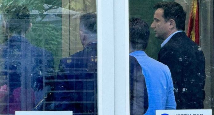 Veliaj reagon sërish: Jetim me urdhër prokurori e vendim gjykate!