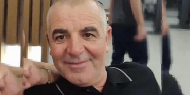 Trupi i pajetë i 49-vjeçarit gjendet i pajetë në një plazh të Ksamilit, ngjarje e veshur me mister