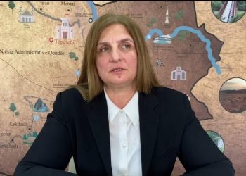 Dorëheqja e Tërmet Peçit, Tepelena në dorë të një gruaje