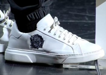 Shqiptari në Athinë komplimenton Ramën për atletet me trëndafil: I ke shumë të bukura