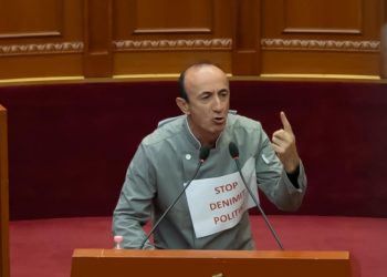 “Je SPAK-ist”, Berisha e lë jashtë listës së deputetëve, reagon Dash Sula: Nuk i keni bërë mirë llogaritë