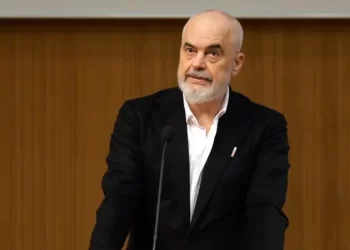 Rama: Të hyjmë në BE para se të na dredhin përsëri bishtin