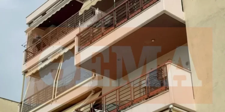 E rëndë në Greqi: Shqiptari vret gruan dhe vetëvritet duke u hedhur nga ballkoni
