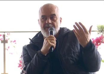 Rama me sipërmarrësit e rinj në Sarandë: Investoni! Me hyrjen në BE, vlera e pronës në këtë vend dyfishohet